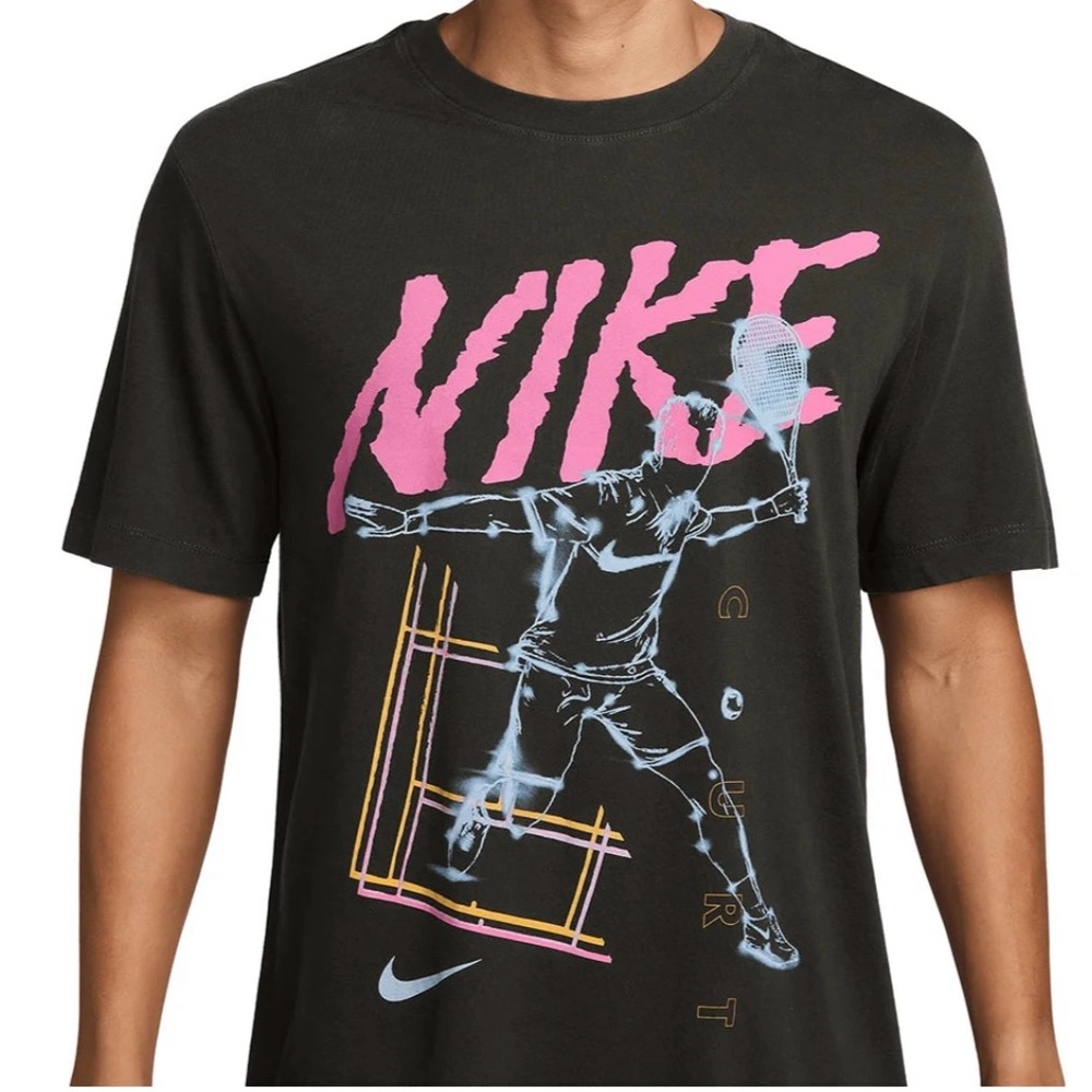 Nike Men's Black and Pink Graphic Tee